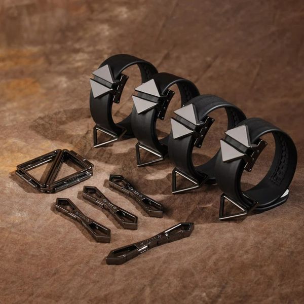 Набір наручники та поножі з хрестовиною Lockink, натуральна шкіра та метал, чорний
